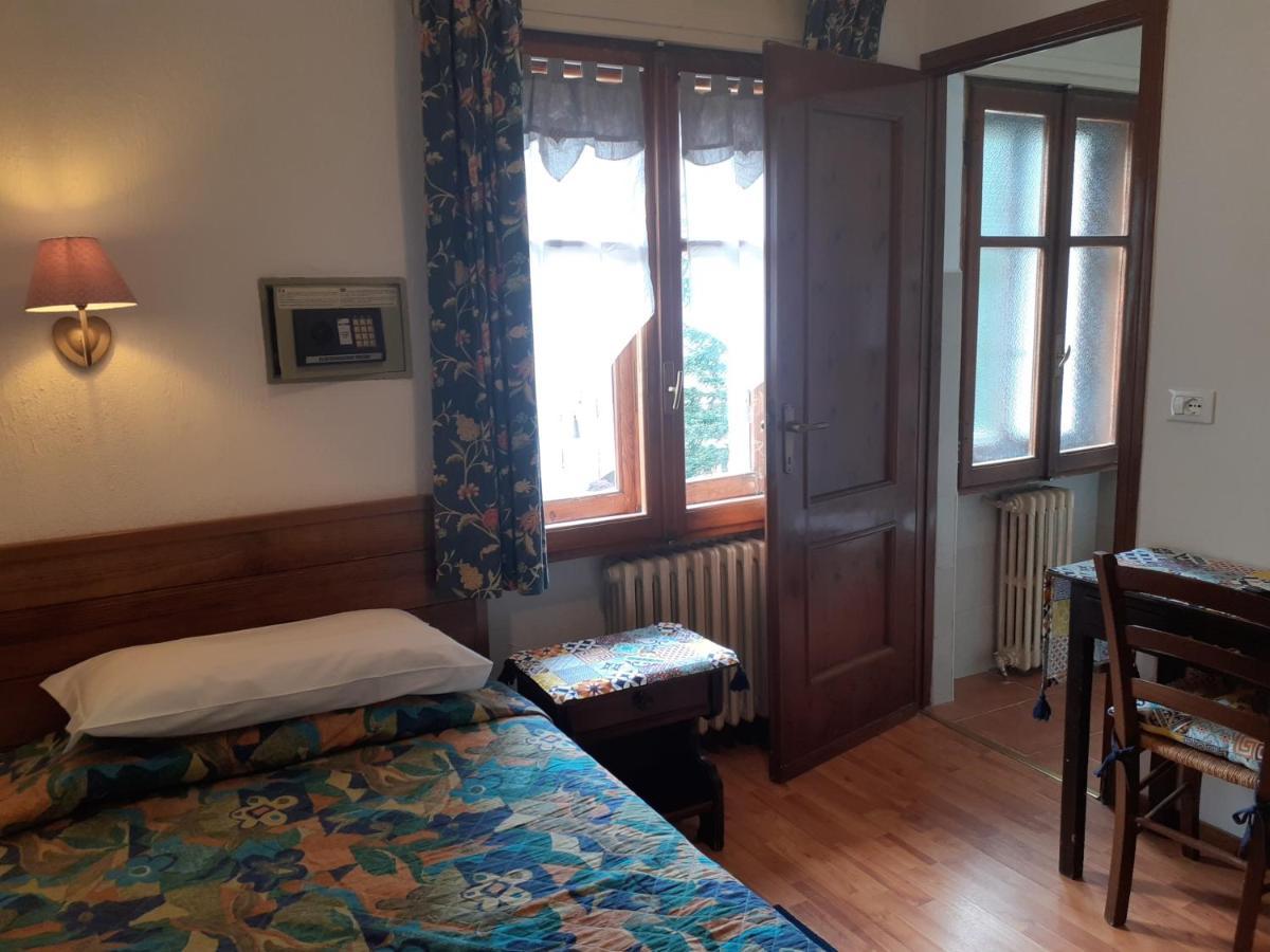 Hotel Villa Cary Sauze D'Oulx Exterior photo